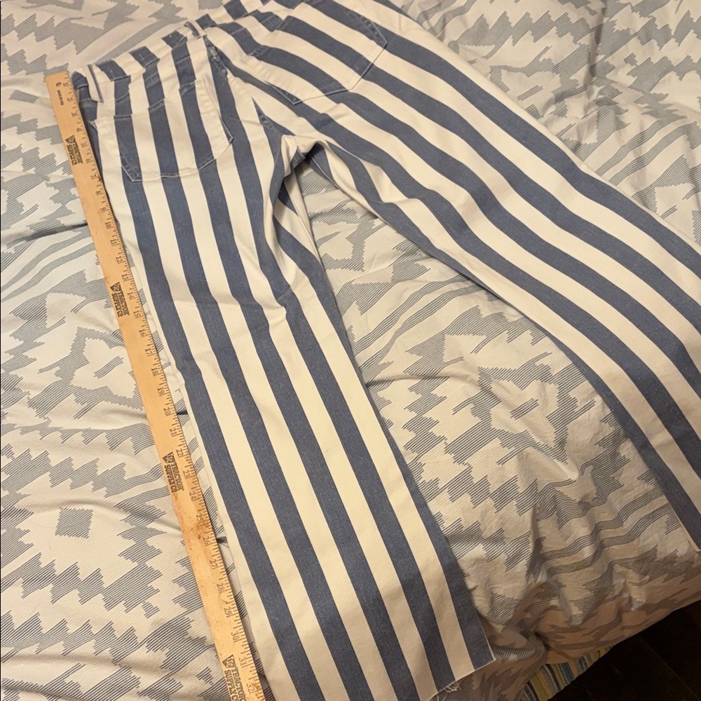 Frame Denim Le Crop Mini Boot Mid Rise Striped Raw Hem Cropped flare AdaptiveFit